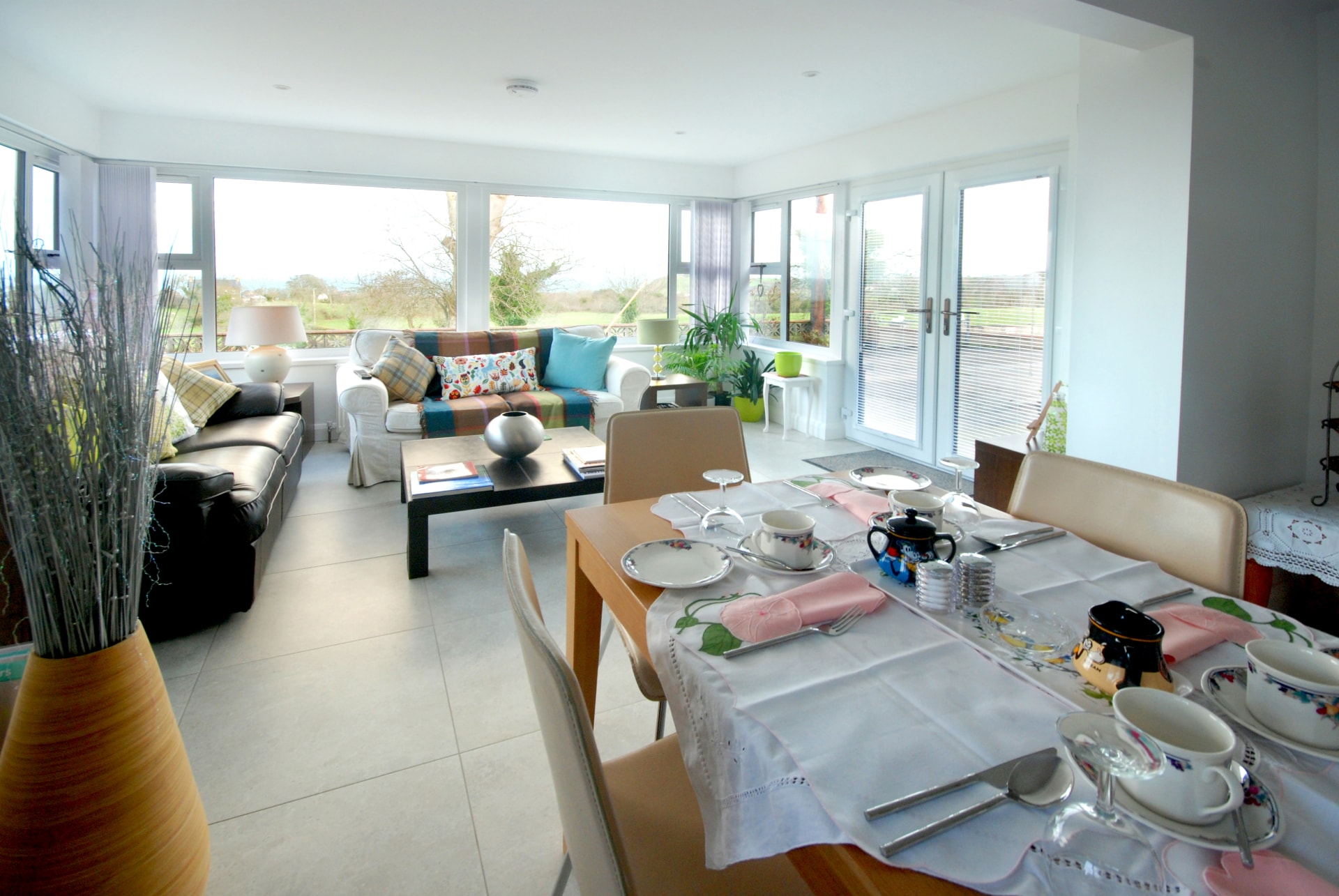 Kitchen and sun room at Arran View B&B