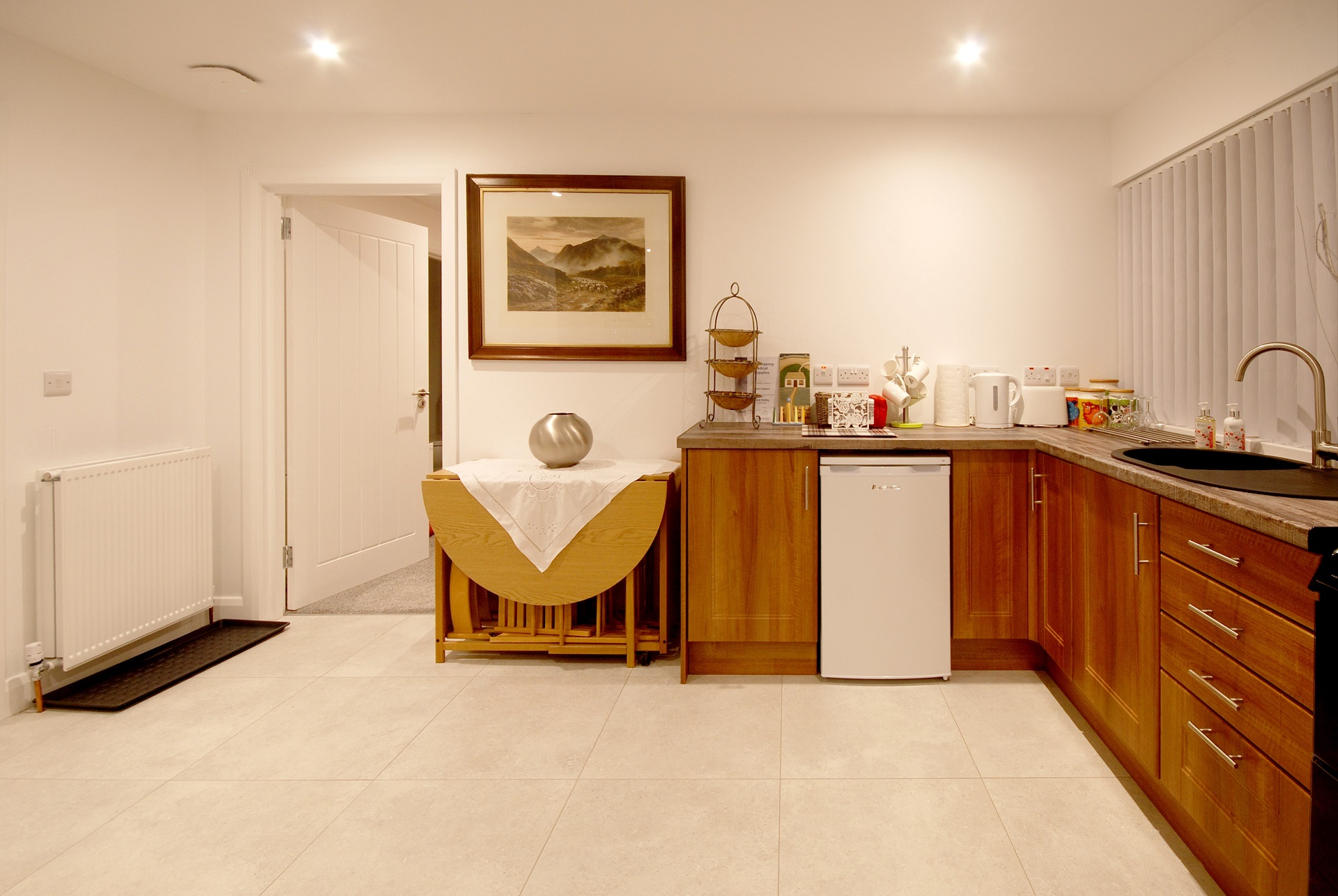 Kitchen area and dining at Arran View B&B